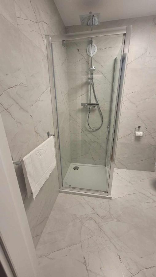 Hotel & Restauracja Wroblewscy Karniewo 외부 사진