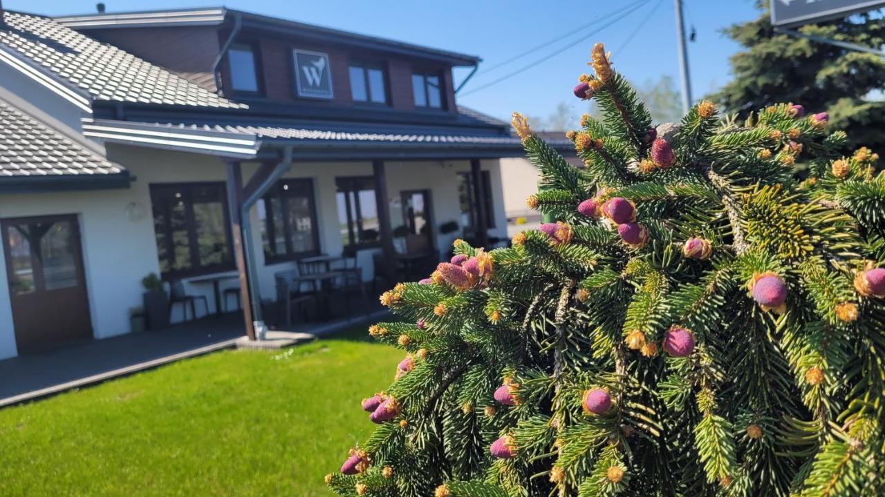 Hotel & Restauracja Wroblewscy Karniewo 외부 사진