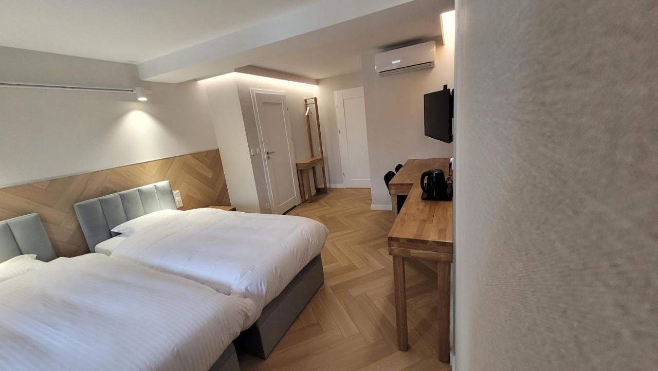 Hotel & Restauracja Wroblewscy Karniewo 외부 사진
