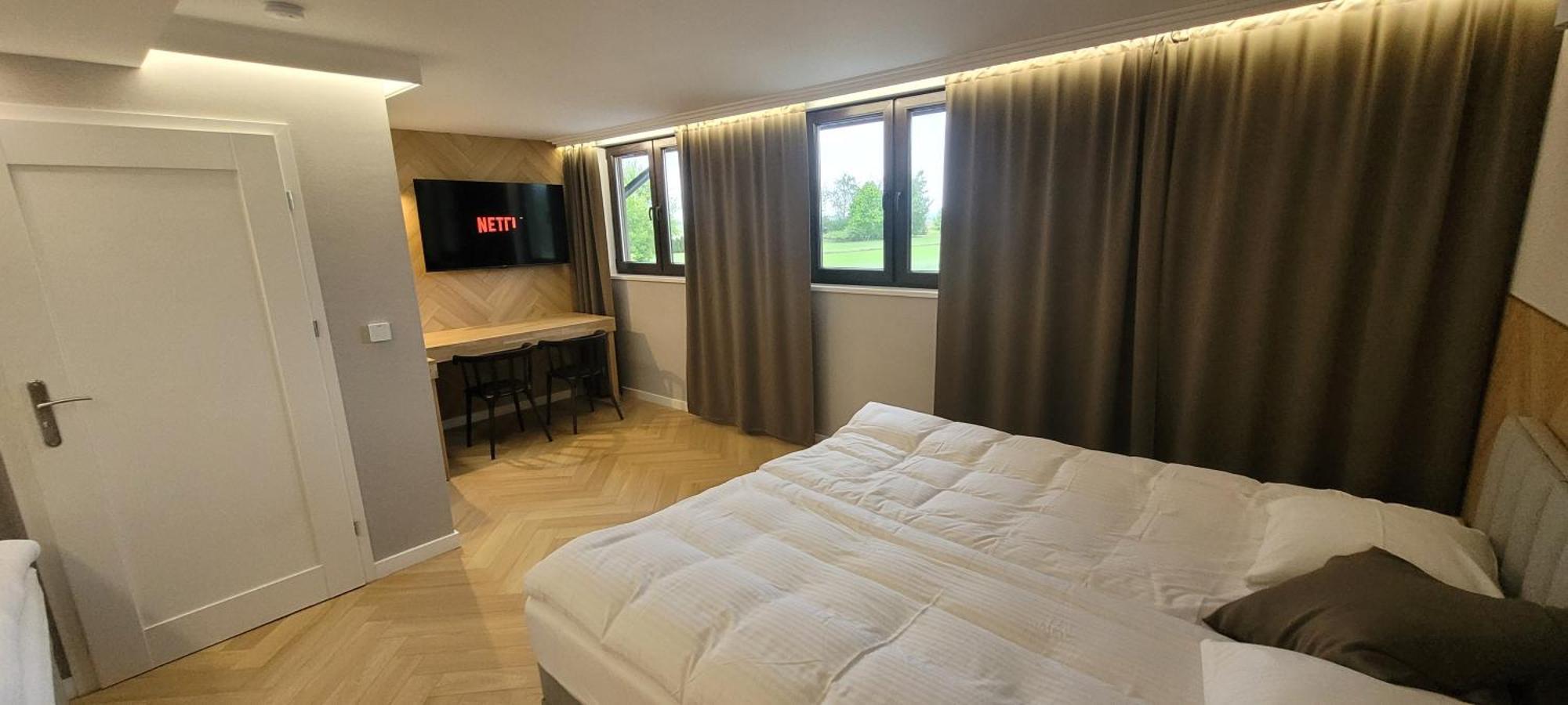 Hotel & Restauracja Wroblewscy Karniewo 외부 사진